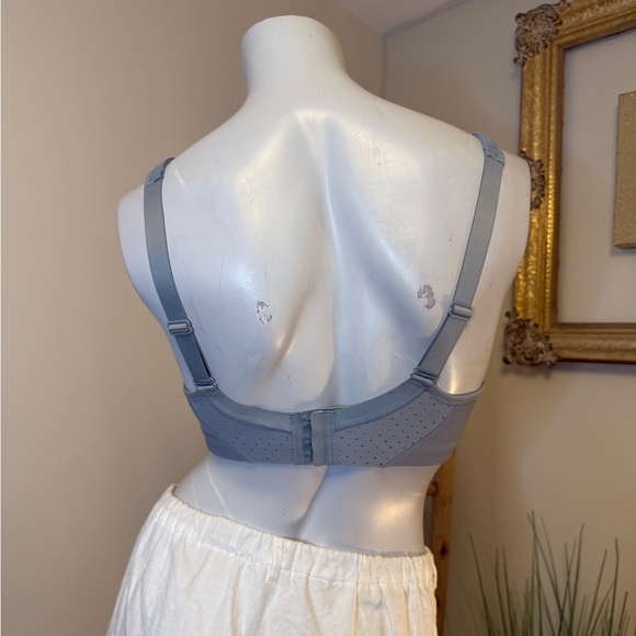 Lululemon Run Times Bra *High Support D34
Blue Cast - Picture 6 of 9